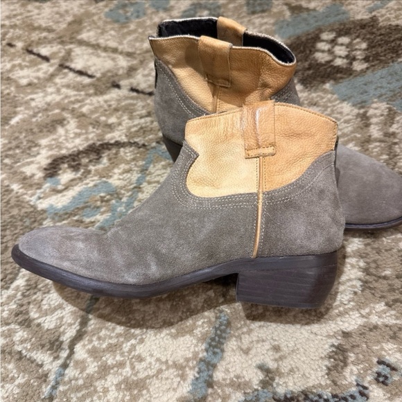 Steve Madden Midnite Boho Ankle Boots - Picture 9 of 11